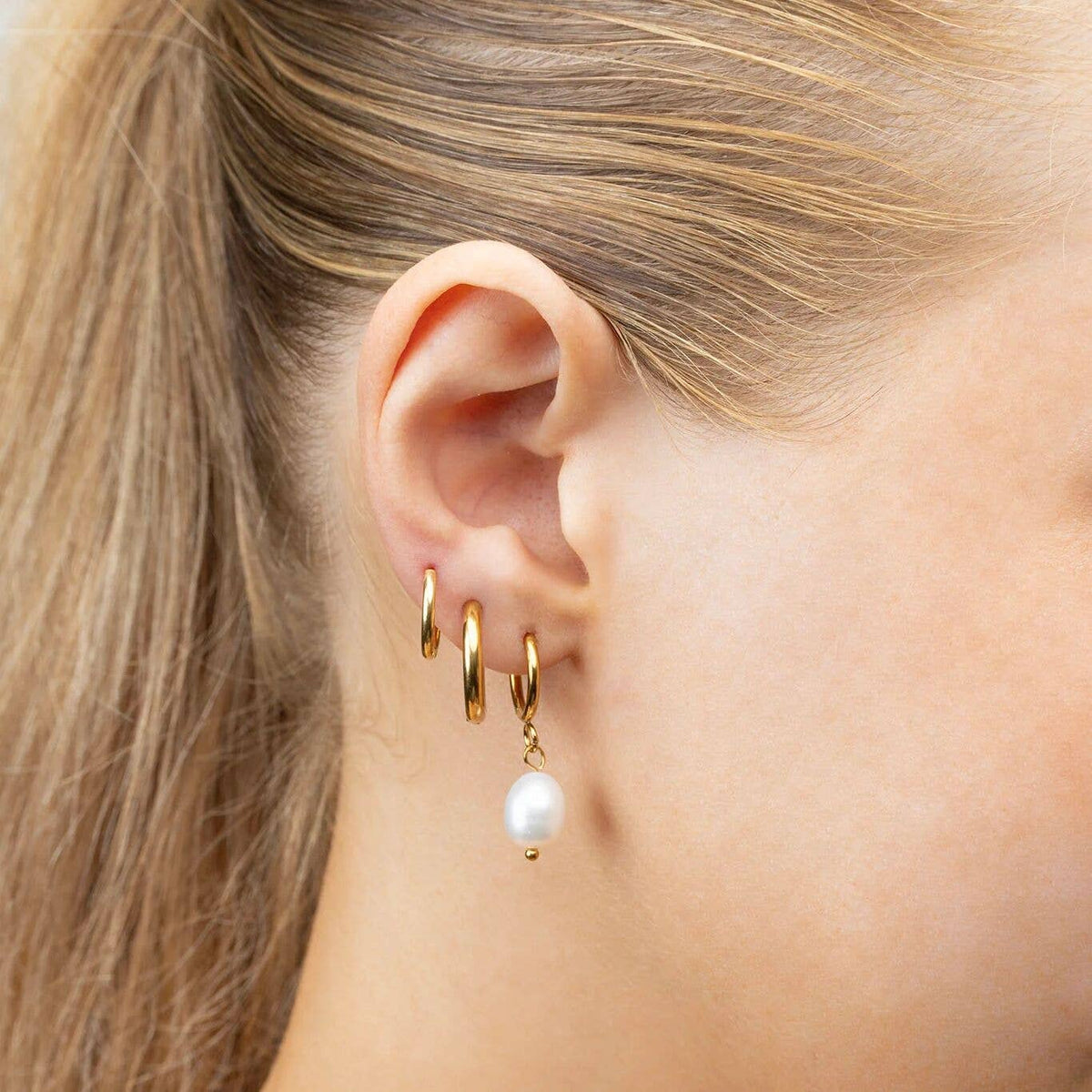 Circle Huggie Hoop Earrings 14K Gold Filled PLUS™